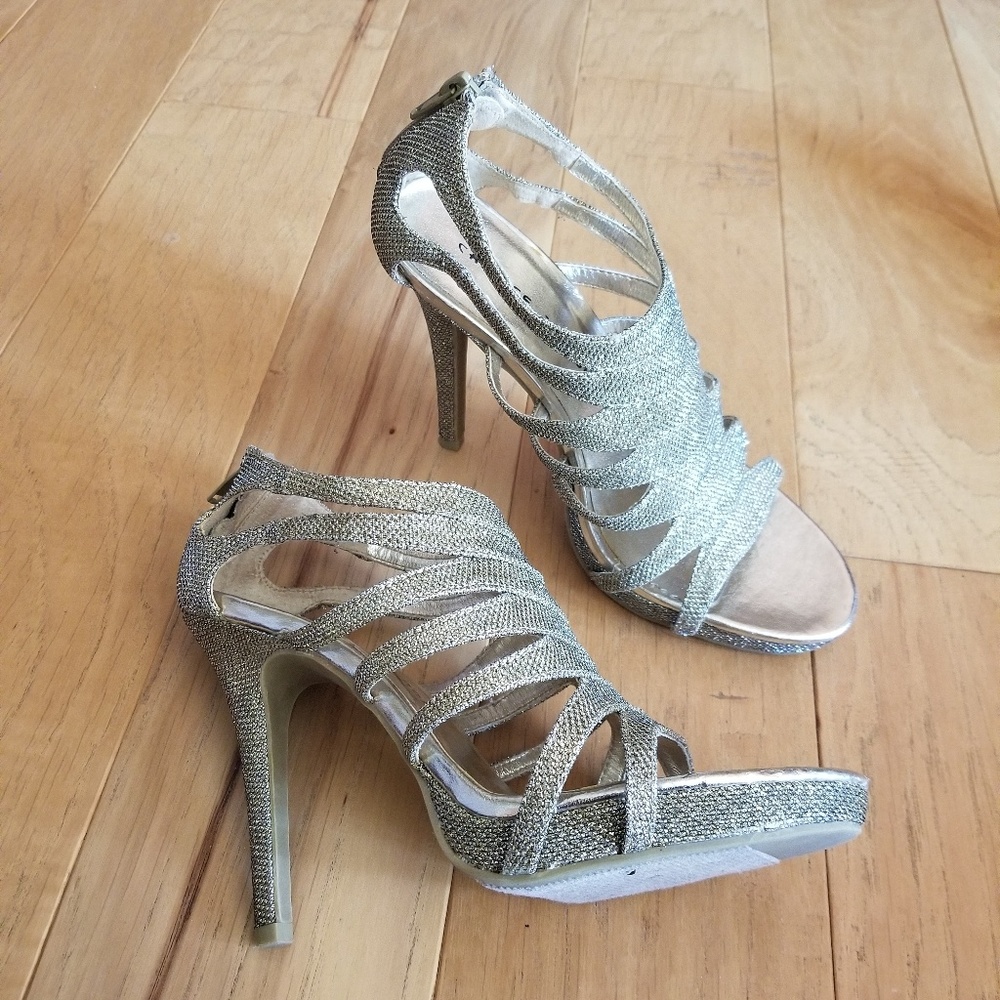 Chinese Laundry Heels Silver